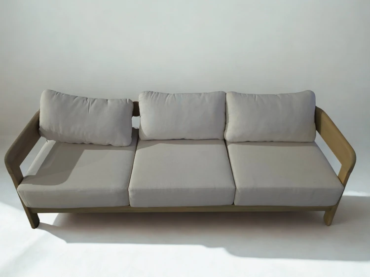 Sofa ogrodowa 3-osobowa z drewna akacjowego Uleno