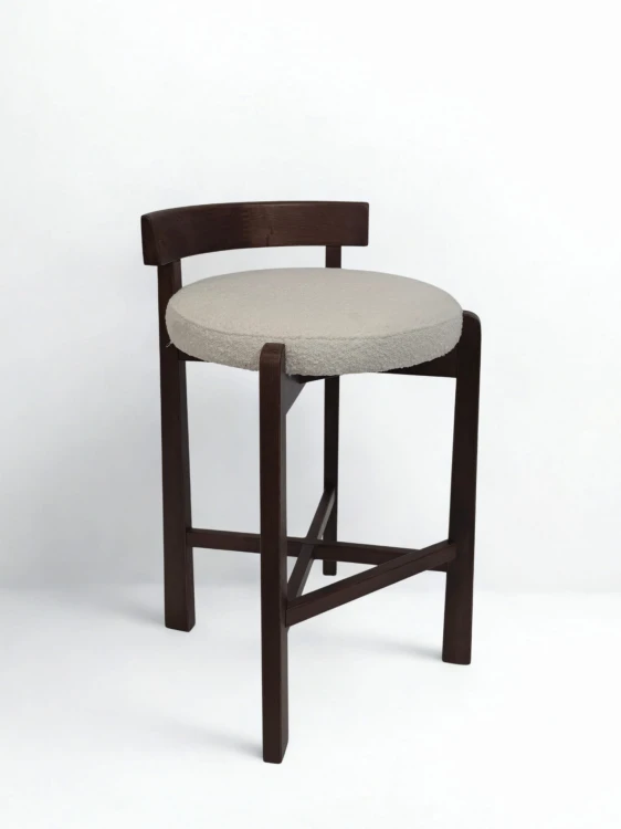 Taboret wysoki 65 cm z ciemnego drewna dębowego i białej tkaniny bouclé Manila