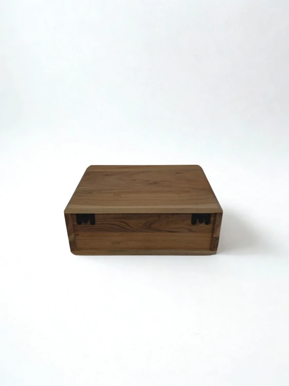 Wisząca szafka nocna z drewna akacjowego Nordilan (40x30 cm) konstrukcja