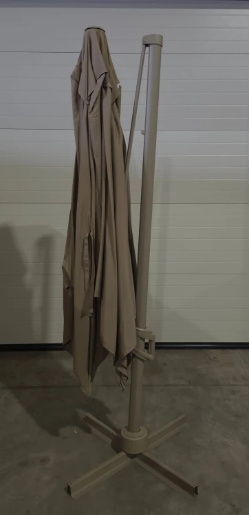 Parasol Ogrodowy Tarasowy 295x295 cm z tkaniny i aluminium Hydra